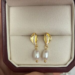 Elegant Gold and Pearl Flower Earrings